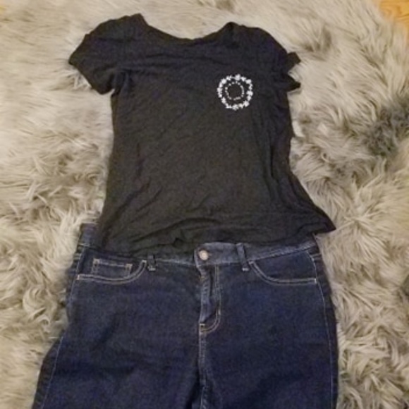 American Eagle Outfitters Tops - American Eagle Soft & Sexy Tee! Sz xs